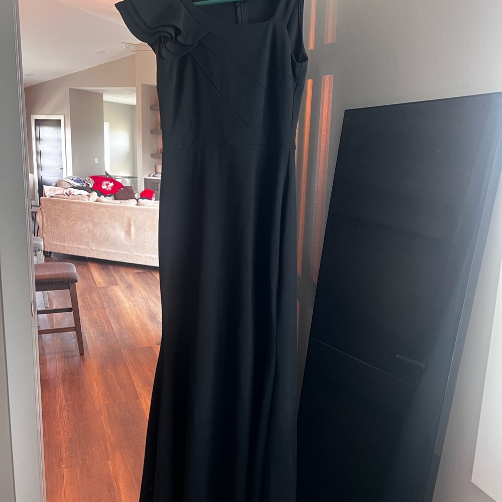 Lulu's Elegant Black Dress